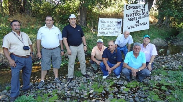 Con el Corneja y sus habitantes