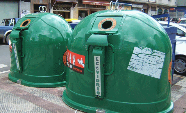 El reciclaje 'a collejas' entra