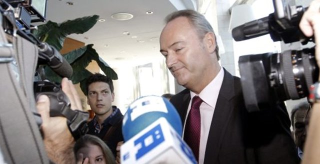 Camps dió un teléfono de un Consejo al que pertenece