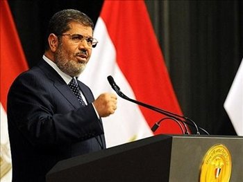 'Imposible' empezar a juzgar a Mursi