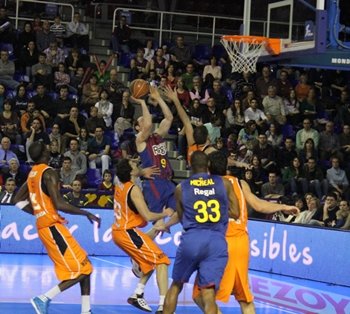 Sufrida victoria del Barcelona ante el Fuenlabrada