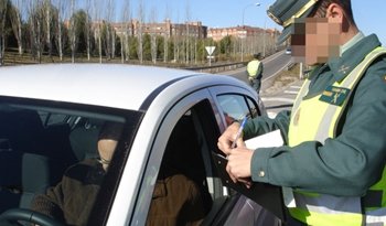 El TS condena a un guardia civil por poner varias multas falsas