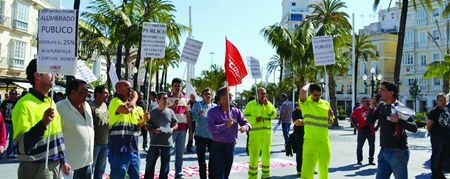 Los trabajadores del alumbrado público de Madrid inician la huelga