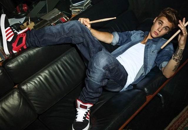 Justin Bieber de lo mas seductor