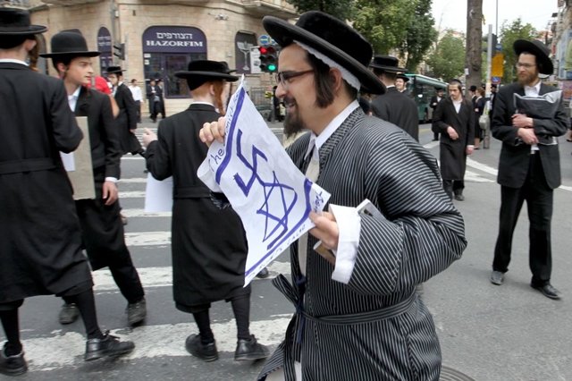 Israel quiere prohibir la palabra 'nazi' y su simbologia