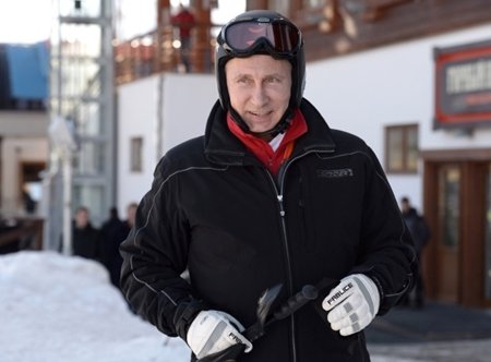 Putin busca mostrar la modernidad de la Madre Patria Rusia