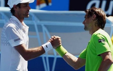 Un sólido Ferrer pasa a octavos