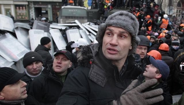 Kiev en pie de guerra