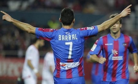 Los de Caparros logran frenar al Sevilla