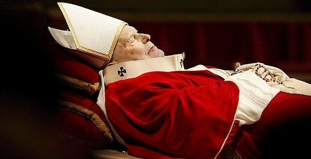 Roban la sangre de Juan Pablo II