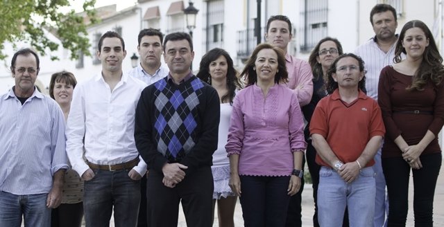 Un ayuntamiento no se olvida de sus nuevos licenciados