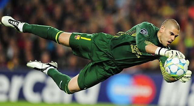 Xabi Alonso, Valdés y otros 71 jugadores libres para negociar