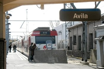 'Las subidas de precios en ferrocariles y autopistas impiden nuestra recuperación'