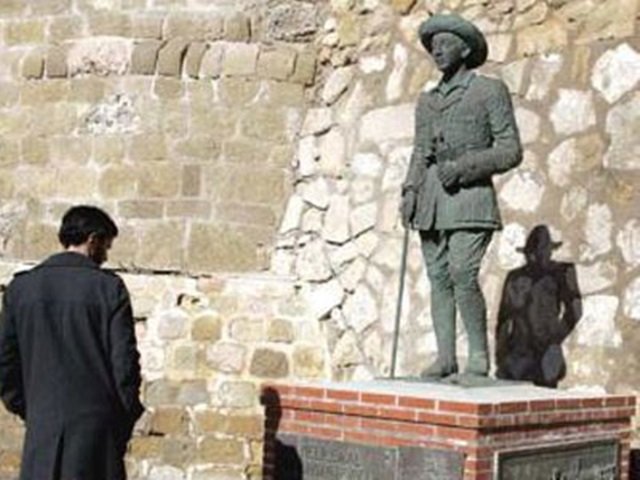 Amaiur denuncia la pervivencia del Franquismo en Melilla