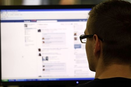 Más de la mitad de los usuarios de internet en España tiene Facebook