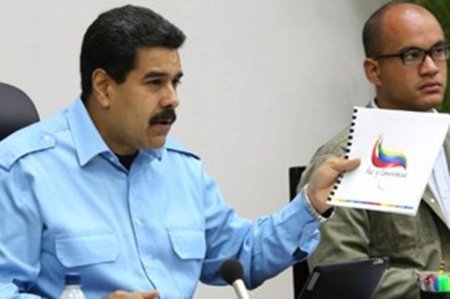 Maduro agita la bandera del antifascismo