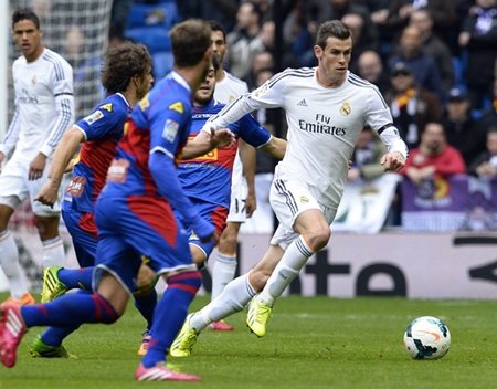El Real Madrid golea al Elche