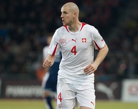 Senderos presentado como nuevo jugador del Valencia