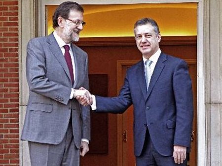 Rajoy inicia acercamientos hacia los nacionalistas