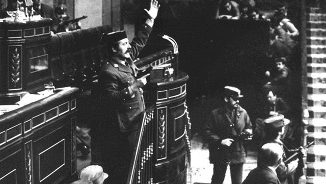 Cesan al hijo de Tejero por 'homenajearle'