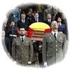Cálida y multitudinaria despedida a Suárez