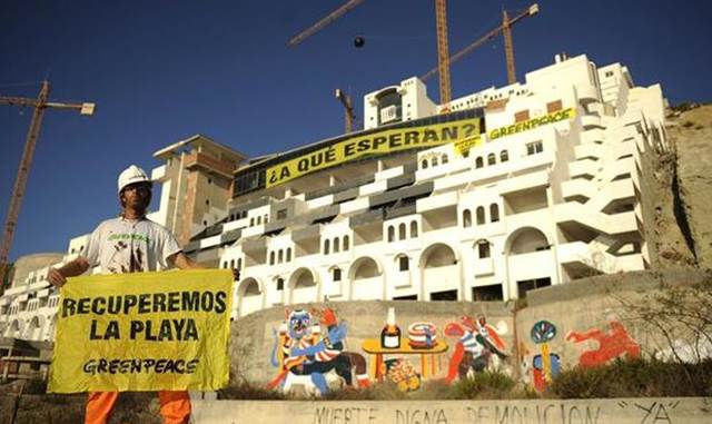 El terreno del Algarrobico 'vuelve a ser' urbanizable