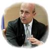 Wert sin dar becas, pide su devolucion