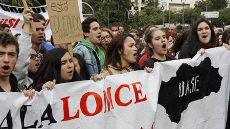 Nueva manifestación contra la LOMCE con disturbios