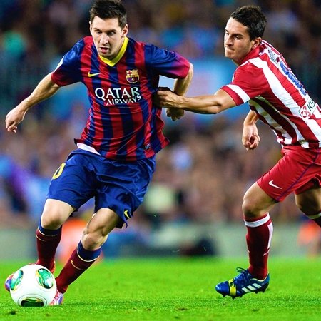 El Barça recorta gracias al derbi