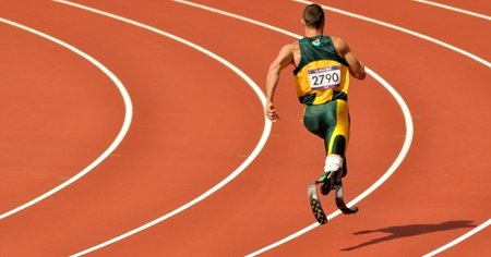 Pistorius se declara no culpable