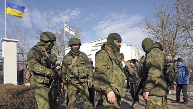Crimea invadida por Rusia para defender a 'su' población