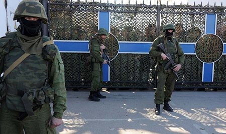Crimea invadida por Rusia para defender a 'su' población