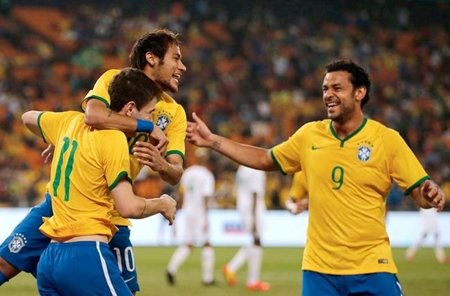 Neymar se luce con Brasil