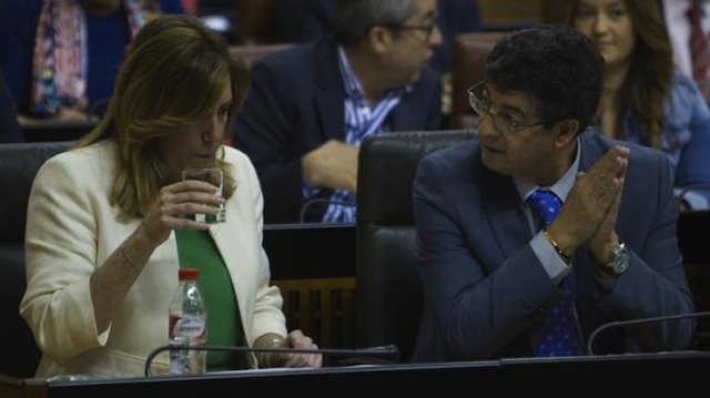 Crisis 'momentánea' de Gobierno en Andalucia