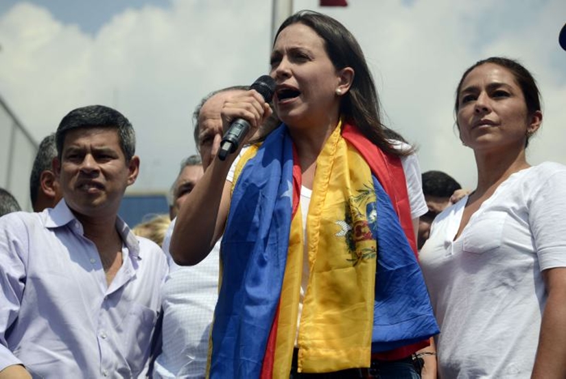 Maduro y Capriles empiezan a debatir