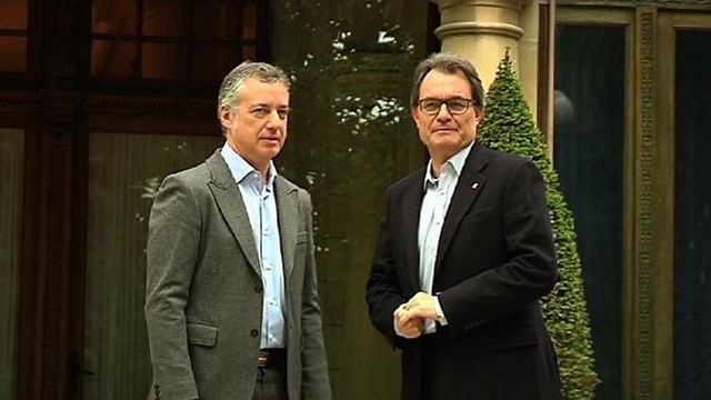 El Pais Vasco y Cataluña se 'alían' contra la recentralización