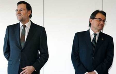 Rajoy ofrece 'dialogo' a Mas