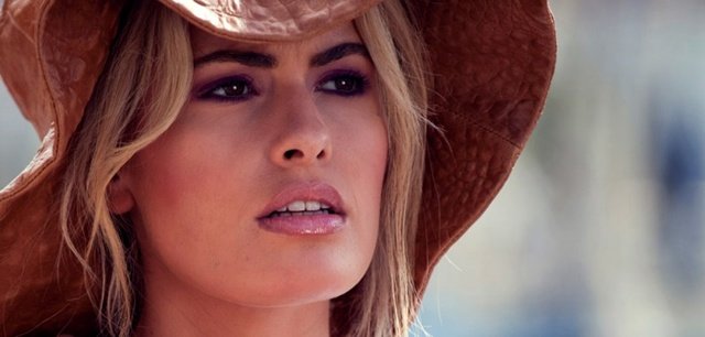 Entrevista a Adriana Abenia