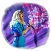 ￼will.i.am apoya a Leah McFall en su debut