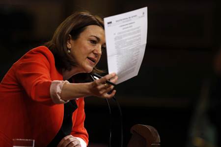 A golpe de decreto
