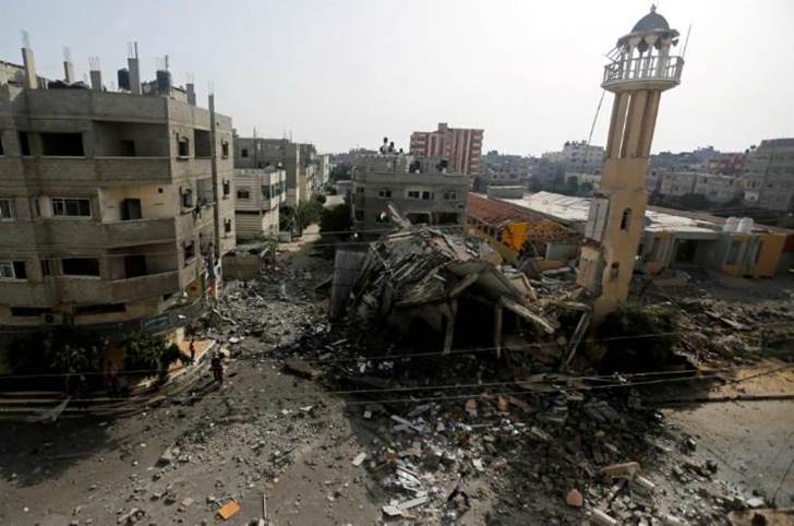 Israel también ataca por tierra a Israel