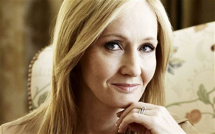 J.K Rowling no puede dejar de lado el universo de Harry Potter