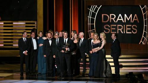 ‘Breaking Bad’ y ‘Modern Family’ triunfan en los Emmy