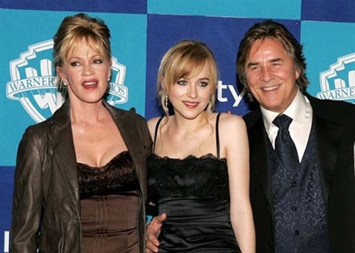 Dakota Johnson no tiene el apoyo de su familia