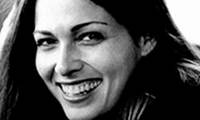 Muere Sarah Goldberg mientras dormía
