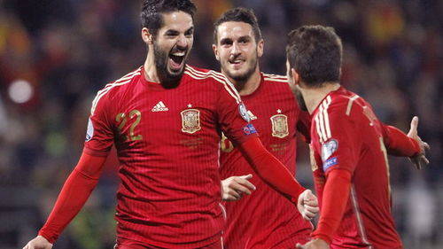Isco lidera a la Roja