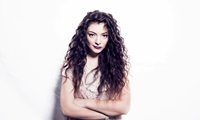 Lorde , de lo más oscura para 'Los Juegos del Hambre'