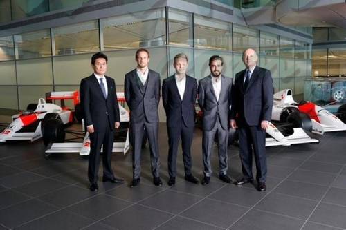 Fernando Alonso buscará en McLaren su tercer título