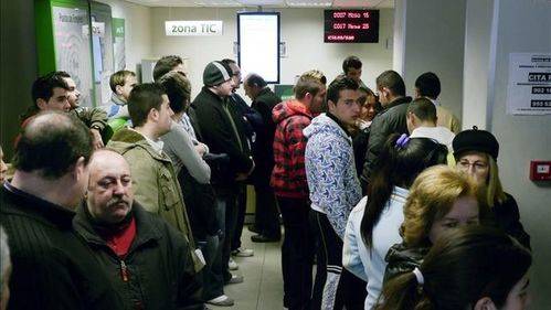El paro sube en más de 75.000 personas en enero