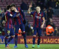 Neymar falla un penalti que da vida al Villarreal